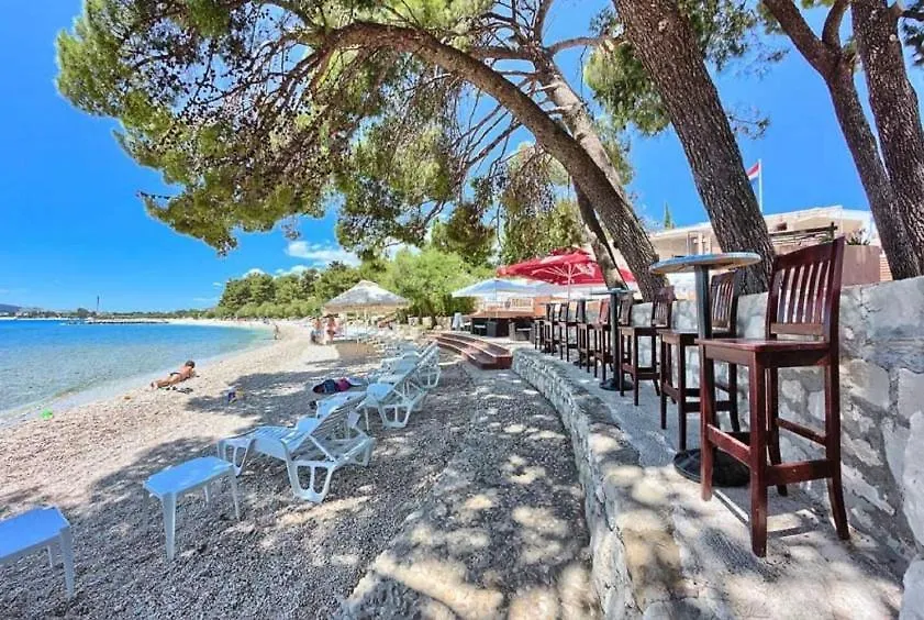 2Min Walk To The Beach , Large Seaview Terraces 2 Apts, Bbq, Parking Kastela Apartment