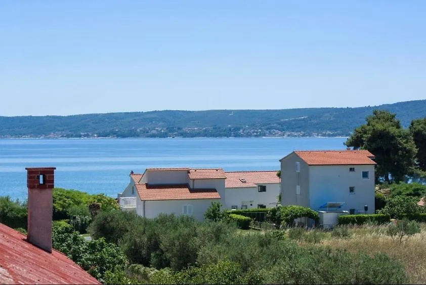 2Min Walk To The Beach , Large Seaview Terraces 2 Apts, Bbq, Parking Kastela 0*,  Croatia