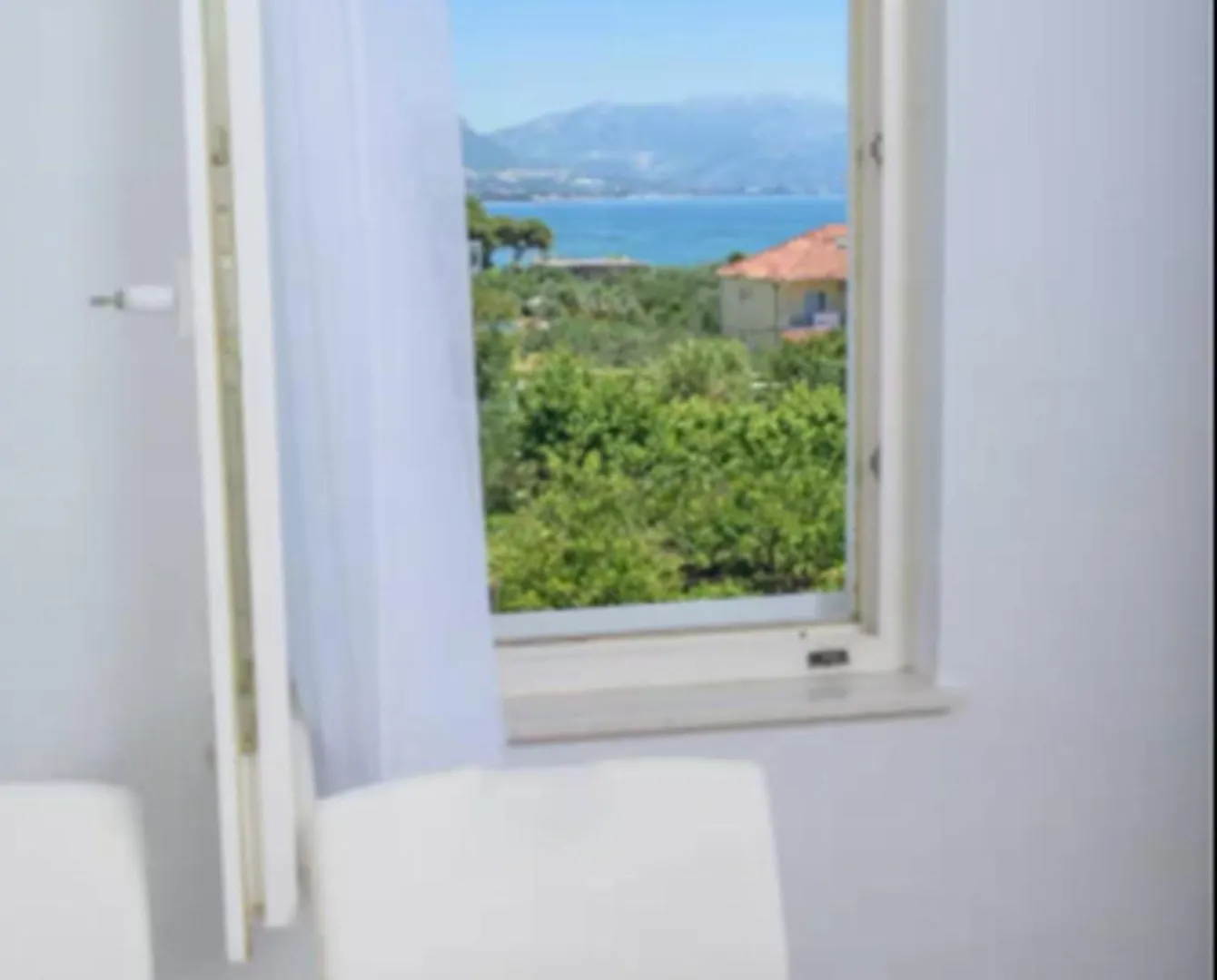 2Min Walk To The Beach , Large Seaview Terraces 2 Apts, Bbq, Parking Kastela