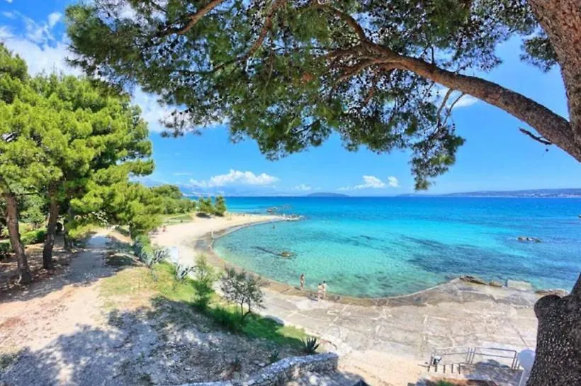 2Min Walk To The Beach , Large Seaview Terraces 2 Apts, Bbq, Parking Kastela 0*,