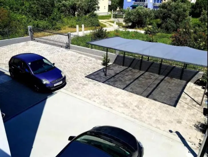 2Min Walk To The Beach , Large Seaview Terraces 2 Apts, Bbq, Parking Kastela Croatia