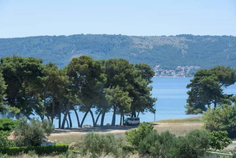 2Min Walk To The Beach , Large Seaview Terraces 2 Apts, Bbq, Parking Kastela 0*,  Croatia