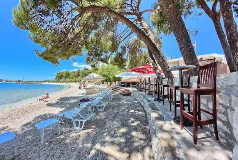 Apartment 2Min Walk To The Beach , Large Seaview Terraces 2 Apts, Bbq, Parking Kastela Croatia