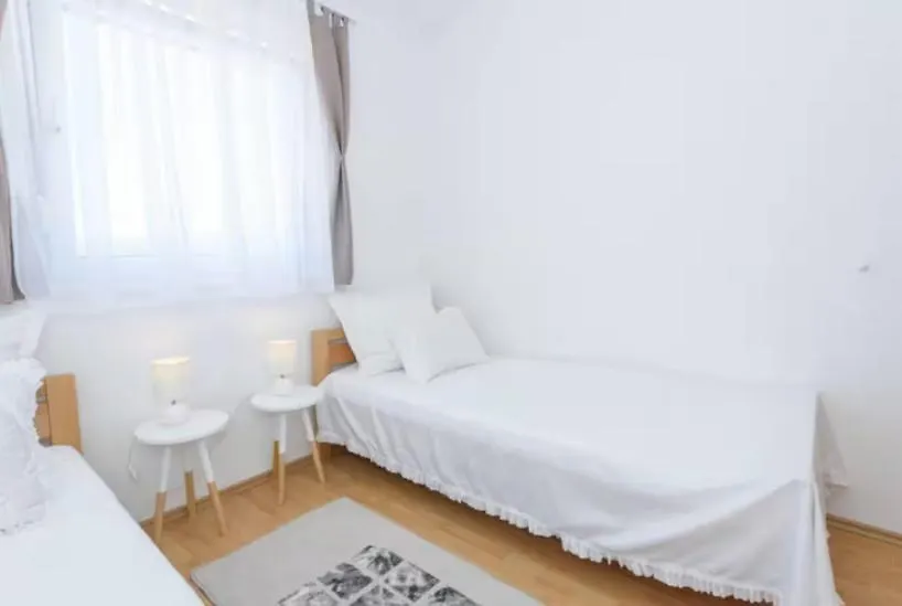 2Min Walk To The Beach , Large Seaview Terraces 2 Apts, Bbq, Parking Kastela 0*,